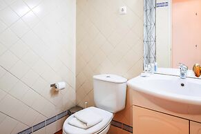 Nomad's Alfama Flats - Typical Street