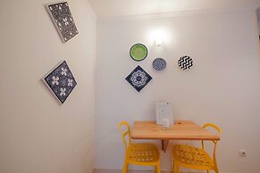 Nomad's Alfama Flats - Typical Street