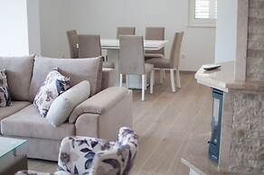 Hvar-Holiday Apartments