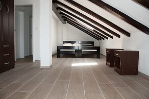 Hvar-Holiday Apartments