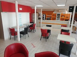 Kyriad Direct  Poissy - Acheres