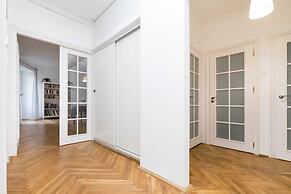 Royal Route Apartment for 10 people