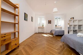 Royal Route Apartment for 10 people