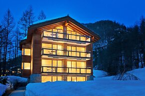 Chalet Altesse Serviced Apartments
