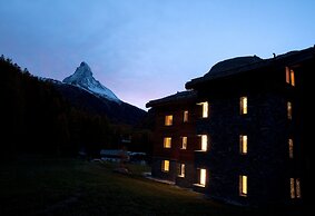 Chalet Altesse Serviced Apartments