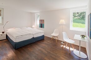 Chalet Altesse Serviced Apartments