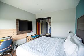 TRU By Hilton Allen Dallas