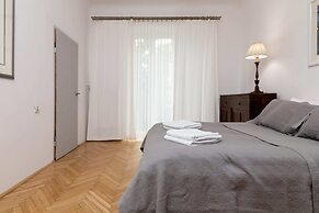 Powisle 2 - Bedroom Apartment