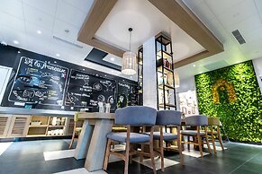 Campanile Shanghai Huaihai