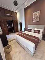 Riad NayaNour