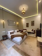Riad NayaNour