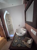 Riad NayaNour