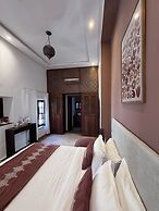 Riad NayaNour