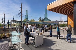 Hyatt Regency Portland at the Oregon Convention Center