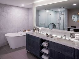 Hyatt Regency Portland at the Oregon Convention Center