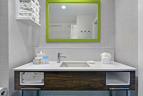 Hampton Inn & Suites Middleburg