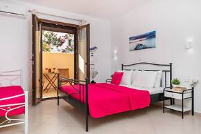 Naxos Diamond Studios Apartments