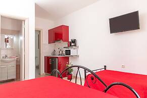 Naxos Diamond Studios Apartments