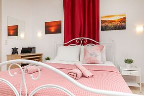 Naxos Diamond Studios Apartments