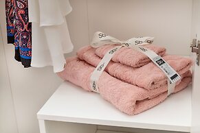 Naxos Diamond Studios Apartments