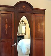 The Walton House near City Center