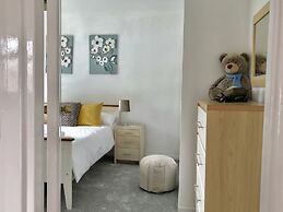 The Woodfarm Lodge - 3 Bedroom House