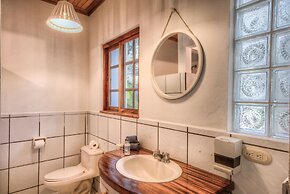 Hotel Guiones
