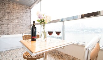 Yeosu Lium Spa Hostel