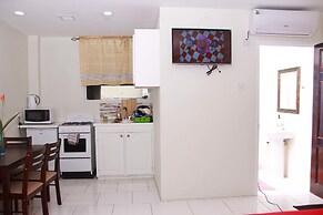 Operative Car Rental & La Porsuette Inn