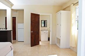 Operative Car Rental & La Porsuette Inn