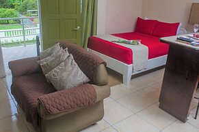 Operative Car Rental & La Porsuette Inn