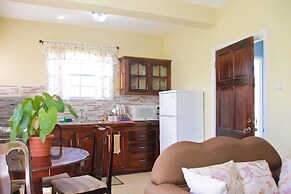 Operative Car Rental & La Porsuette Inn