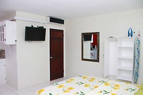 Operative Car Rental & La Porsuette Inn