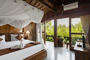 Moringa Ubud Villa