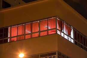 Almas Guest House - Hostel