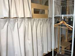 Almas Guest House - Hostel