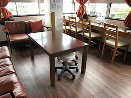 Almas Guest House - Hostel