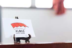 Almas Guest House - Hostel