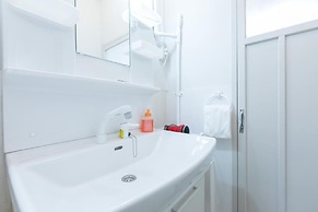 Almas Guest House - Hostel