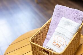 Almas Guest House - Hostel