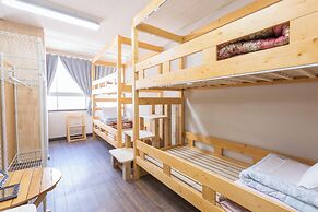 Almas Guest House - Hostel