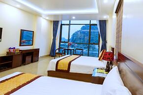 Aroma Cat Ba sea view hotel