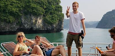 Aroma Cat Ba sea view hotel