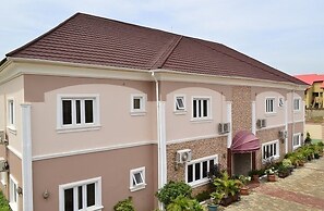 Auris Court Suites & Apartment