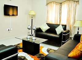 Auris Court Suites & Apartment