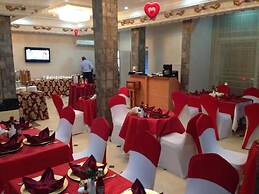 Auris Court Suites & Apartment
