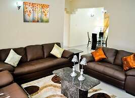 Auris Court Suites & Apartment