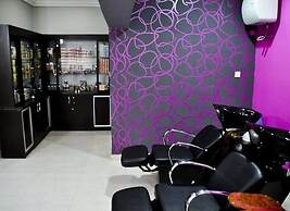 Auris Court Suites & Apartment