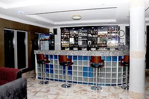 Crystal Palace Hotel