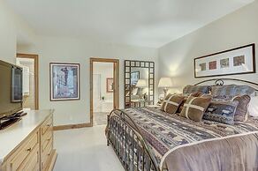 Luxurious 2 Bd With Lift View In Beaver Creek 2 Bedroom Condo by RedAw